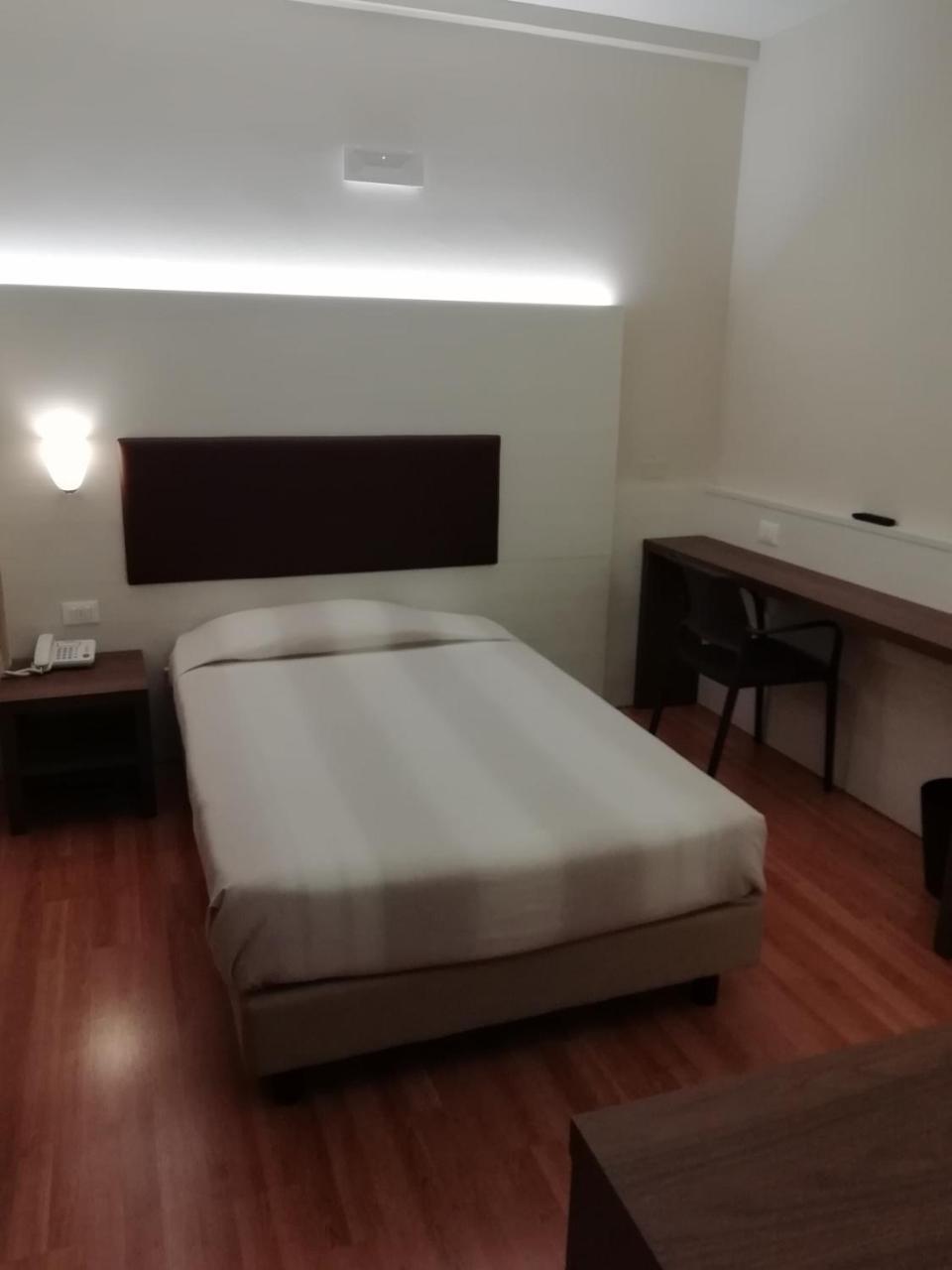 Hotel Buca Di Bacco ヴォルタ・マントヴァーナ エクステリア 写真